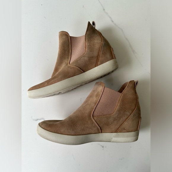 Sorel Out 'N' About Slip-On Wedge Booties for Ladies Tawny Buff/Chalk 8 - Picture 3 of 10